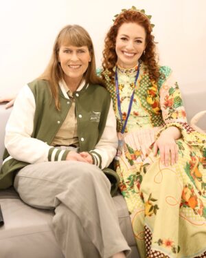 Emma Watkins Instagram - So grateful to spend time backstage with @terriirwincrikey before our panel discussion for Wanderlust 🫶🏽 Terri and I hadn’t seen each other in years and we proceeded to chat for over an hour about everything - sign language, her gorgeous granddaughter Grace, animals, communication and family 🧡 I have always been so inspired by Terri and her family but truly grateful to have a moment like this to sit, listen, learn and enjoy the stories and the laughs xx Thank you Terri for the work you, your family and your team do 🌸🐨 Looking forward to visiting @australiazoo again soon!