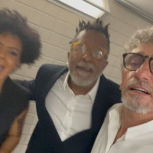 Emmanuel Bassoleil Instagram - Sobre o lindo casamento de ontem ‼️
Desculpa a filmagem caseiro. 
Parabéns para o casal @carolcbello / @ferrucciobello e para todos os envolvidos neste sucesso:
@marianameloeventos @eventando_por_ninanassar @cemporcentoeventos @helpbar @tonygordon.oficial @chefrobsonribeiro @charlesleiva @thalitatavarespontocom @joseedvansilvasantana 🥰 @luiztropicale @roque._fonseca #kelly @guioliveira @wellimelo #wedding #casamento