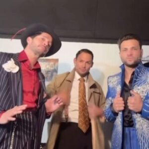 Emmanuel Palomares Instagram - @aventureramusical 

Cuál tú quieres? 🎙️🎭🕺