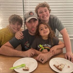 Emme Rylan Instagram - Happy Father’s Day @dmoney596! We are so lucky to have this life with you! We LOVE you so much! (And YES we will always work that modeling picture of you into every since holiday. 😘 Scroll to the end. 😬)