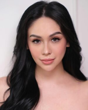 Empress Schuck Instagram - Campaign Shoot with E M P R E S S  S C H U C K ✨
#BelleDoesMakeup