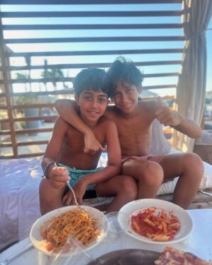 Enjy Kiwan Instagram - ☀️ 🏖️ 🐒