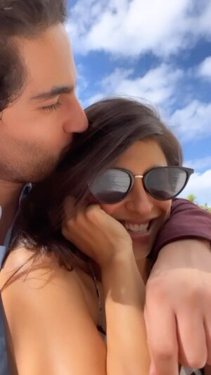 Enrique Arrizon Instagram - Baby @gabrielamilla I’m hopelessly in love with you, you are my wish come true, always by your side, kissing you 🫶🏼❤️ Happy Valentine’s Day