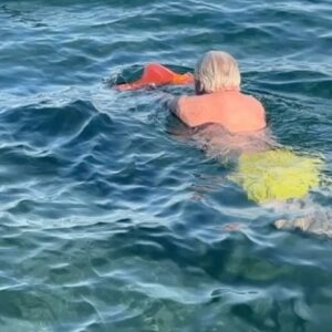 Erdal Özyağcılar Instagram - “Aquamen in yellow jersey” Sarı çizmeli memetağa ile karıştırmayın🤪😜😂