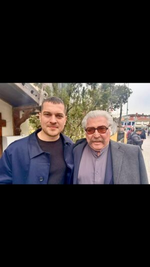 Erdal Özyağcılar Instagram - “GADDAR”
 DAĞHAN  İLE  EKBER.  Keyifli bir set gününden @cagatayulusoy