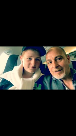 Erdoğan Atalay Instagram - Me and my Son on the Travis Scott Concert in Milano 😎 @travisscott @principesavoia @maris_atalay @cobraeleven_erdogan #concert