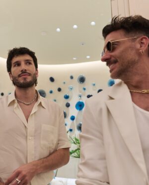 Erick Elías Instagram - Noche en CANCÚN con @tiffanyandco 
#TiffanyAndCo #TiffanyAndCoLaIsla