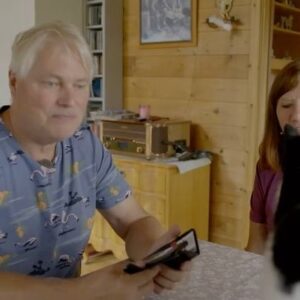 Erik Hagen Instagram - Tror dere Pelle og Petter blir skremt av agurken?😄 Ha en god søndag folkens ☀️☀️