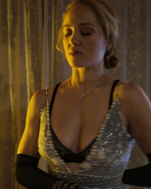 Erika Christensen Instagram - The Night Before, benefitting @mptf is the best party of the year. And it happens in March. 
Dress: @steven_khalil 
Jewelry: @saraweinstock, @effyjewelry 
Styling: @iamsaraacevedo
Photos: @coelmaness
