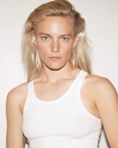 Actress Erika Linder HD Instagram Photos and Wallpapers June 2024