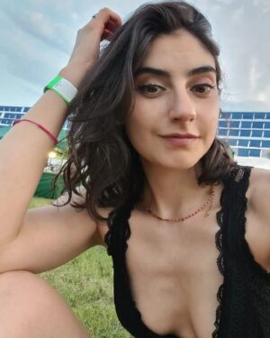 Erika Toa Russo Instagram - Always rock, never unrock🤟🥳🤩 #Rammstein2024 ❤️‍🔥
.
Best concert show ever! Un poco del concierto y de mi embale💋
.
.
.
#Toa #metalhrad #industrialmetal #Concertseason #summer2024 #Estate2024 #concerti #Rammstein #campovolo #ReggioEmilia #Italy #rock