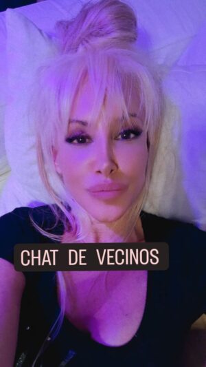 Erika de Sautu Riestra Instagram - LLAMADO A LA SOLIDARIDAD VECINAL . 
Sean copados!!! 
Tienen Buenos Vecinos o medios G4rcas ?