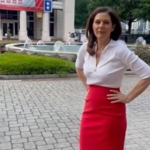 Erin Burnett Instagram - Erin Burnett reports live from CNN’s Presidential Debate with President Biden and Former President Trump. #cnn #cnndebate #trump #biden #trump2024 #biden2024 #election2024 #debate #election