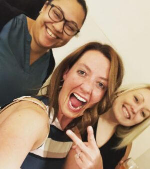 Erin Douglass Instagram - my best friends from both coasts made this past weekend INCREDIBLE and the best I've ever had. On Thursday night my two besties @lauraburysp8 and @matthewseamon31 's wife Abby SURPRISED ME at my hotel-- they flew from Pennsylvania to Vegas to spend the weekend with me!! little did I know that @tbjac89 and the two of them had been conspiring this plan for like half a freaking year. So insanely amazing and I don't know what good I've done to deserve these GODDESSES in my life. There wasn't a single dull moment and it was simply perfect. ❤️🧡💛💜 photo 1: our first night photo 2: about 20 minutes after they got there (they came in the middle of me curling my hair and then it took about 20 minutes to convince me that I wasn't hallucinating) photo 3: face masks with @tbjac89 cuz were cool and also like trying internet beauty trends 😘😘😘 #RIP2singleEE