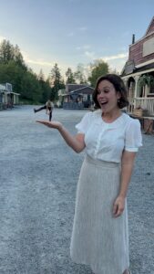 Actress Erin Krakow HD Instagram Photos and Wallpapers July 2024