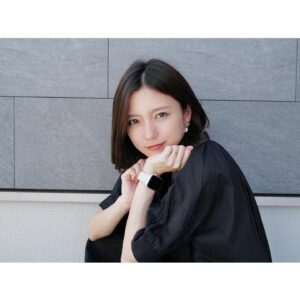 Erina Mano Instagram - オレンジページnetでの連載
「ふたりごはん日記」が更新されています🍊
.
.
今月はおうちごはん編🏠
とある日のお昼ご飯に食べた「ざるラーメン」の話🍜
青森県出身の夫と出会ったことで知った「ざる中華」
みんなは知ってる？？💭
すっかりハマってしまい我が家の夏の冷やし麺の定番になりそうです🤭
夫用によく作るお肉たっぷり簡単サラダのことも書いてみました🥗
.
.
連載のURLはストーリーハイライトの
「オレンジページ」にまとめてあります🫧
暑い日々がまたやってきそうだから
しっかり食べて休める時は休んで毎日頑張りましょ〜！！😉
#連載
#お昼ご飯
#我が家の食卓
#ざる中華
#ざるラーメン