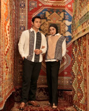 Errina GD Instagram - Proudly Present New Couple Set Series🤍

Couple set batik with nice design, good materials and elegant for daily or formal events!! available in 4 Series. Check it out now!! 

Special thanks for @farahcarpetsofficial for nice venue and great hospitality ❤️

Chat us for more details:
Whatsapp : 081188811183
Shopee : Lenshan.id
Tokopedia : Lenshan
Tiktokshop : Lenshan.id
Offline Store : 
📍Ruko commercial park blok G no 17 kota wisata cibubur
📍Alun Alun Indonesia West Mall, Mall Grand Indonesia Lt 3

#coupleset #seragam #batikmodern #stylewithlenshan