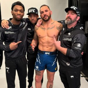 Eryk Anders Instagram - Winners take pictures 

#yaboi