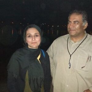 Esmael Barari Instagram - هنوز از این خبر شوکه ام!
بهاره للهی، دختری شجاع و سخت کوش بود که با دیدن فیلم کوتاهی از او در جشنواره سینمای جوان، به همکاری دعوت شد. 
🖤 بهاره للهی, دستیاری کارگردان، پشت صحنه تله فیلم گرداب ۱۳۸۹
🖤خدایا، این چه سرنوشت پلیدی‌ است که دامان ملت ایران را گرفته است؟😥