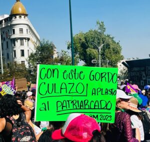 Esmeralda Pimentel Instagram - NOS CRECIERON ALAS! 💜

Por mis abuelas, por mi madre, por mi hermana Lupita, por mi sobrina Sofia, por mis cuñadas, mis primas, mis tías, mis amigas, mis colegas, mi suegra, por Ale y Ángeles, por mis perritas. 

Por todas las mujeres y niñas que nos arrebató la violencia machista, por sus familiares. 

Hoy marchamos porque LAS INFANCIAS NO SE TOCAN! 

Si tocan a una, RESPONDEMOS TODAS! 💜

Y RETIEMBLE EN SUS CENTROS LA TIERRA, AL SORORO RUGIR DEL AMOR! 💜🇲🇽💜

#8M