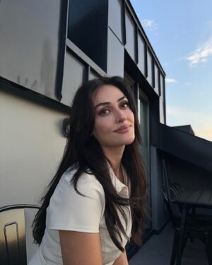 Esra Bilgiç Instagram - 🤍
