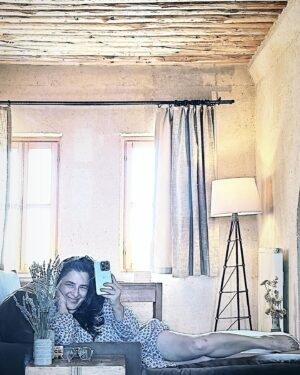 Esra Dermancıoğlu Instagram - Yeni başlangıçlar 🖤💫 #capadocia @argosincappadocia