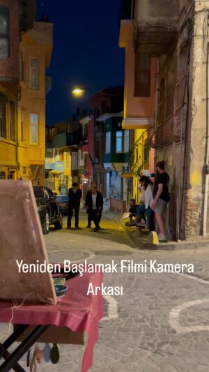 Eşref Ziya Terzi Instagram - Yeniden Başlamak Aralıkta Sinemalarda…
#yenidenbaslamak #film #esrefziya #filmçekimi #kameraarkası #aralık #vizyon