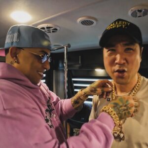 Esteban Ahn Instagram - Cumplí uno de mis sueños! 🥹 Conocer a @nengoflowofficial Gracias por el cariño, respeto y humildad maestro 🙏🙇🏻‍♂️🤍 RealG4Life🫡