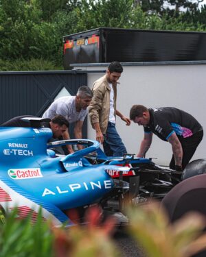 Esteban Ocon Instagram - My @alpinef1team race winning car has a new home 💙 an extremely special day as we welcome the Hungarian GP A521 to the family garage! 🏆