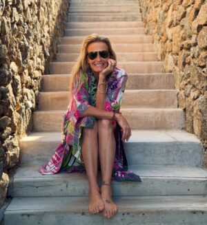 Estelle Lefébure Instagram - Sourire à la vie 

#family 
#friends 
#preciuousmoments 
#peaceful