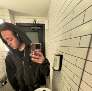 Ethan Cutkosky Instagram - *[▻: :◅]*