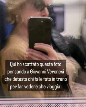Euridice Axén Instagram - Era tutta un’altra storia? #vitavera #qui #diario #fotoromanza