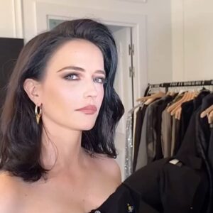 Eva Green Instagram - Bonjour, Cannes! 😎 

I am honoured to be part of this year’s In Competition jury for @festivaldecannes alongside my amazing jury members #GretaGerwig (our leader !) @lilygladstone @filmbayona @pierfrancescofavino @omarsyofficial @nadinelabaki @ebruceylan #KoreedaHirokazu

I’m looking forward to the next ten days of thoroughly immersing myself in the world of cinema. 

…. and thank you @galafr for capturing a mini reunion with @louisgarrellouisgarrel 🩵

Photos by Getty Images, AP , Reuters, AFP , WireImage

#Cannes2024 #OpeningCeremony