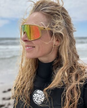 Eva Röse Instagram - C'mon let's pretend.
🌊