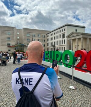Evgeny Savin Instagram - В такие ворота даже я бы забил 🤞 Хотя не факт 😂😂😂 Завтра финал #Евро2024 

А через час НОВЫЙ ВЫПУСК НА КАНАЛЕ 🔥🔥🔥