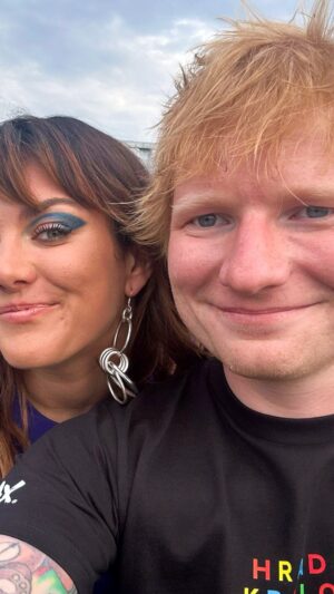 Ewa Farna Instagram - 🥹🤯😳😭 this saturday took my breath away @teddysphotos #supportedsheeran