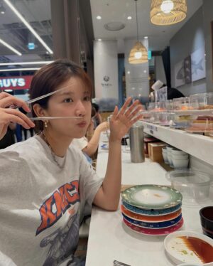 Exy Instagram - 🙂‍↔️✌🏻