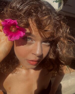 Eylül Ersöz Instagram - bayramın son günüyse🌸🌻🍒
