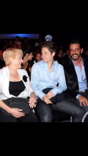 Fabián Mazzei Instagram - Feliz cumpleaños @tomaskirzner , mi campeón!!! Siempre adelante , seguí siendo como SOS y seguí tus sueños siempre !!
Y aunque a veces la vida no sea la fiesta que esperabas , vos seguí bailando!!! Te amo❤️