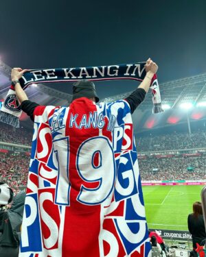 Fabien Corbineau Instagram - 화가 나!!! 미쳤다!!!! 🔥이!!강!!인!! (PSG) 
Allez Lee Kangin 🔴🔵🇰🇷