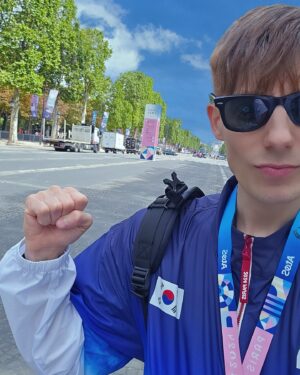 Fabien Corbineau Instagram - 파리 도착! 선수들 화이팅 🇰🇷🇫🇷🥳
#parisolympics #paris #파리올림픽