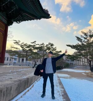 Fabien Corbineau Instagram - 눈이 오면 궁궐 나들이 ❄️
Snowing in Korea today