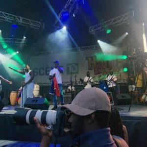 Fabienne Colas Instagram - Konbit pour Haiti au 18e @festivalhaitienfolie à Montreal au Parc Lafontaine. #HEF24 @shreez @wesli_officiel @shahfrank_ William Osias, @tabi_yosha @ketsmy_official Ericka. Dir musicale Poopy Duverne. Dir artistique Sylphir Charest
