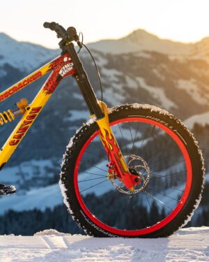 Fabio Wibmer Instagram - The @canyon ‘FIRECRACKER‘ turned out crazy! 🔥 What would you rate it? 1-10 🤔 this might get interesting haha
It’s my custom Canyon Torque for „THE STREIF“ project.
There is a full bike check on Red Bull Bike‘s YT channel as well as a Dream Build video on Canyon‘s YT channel 🤝
Shout out to @schwabianfabegger and @marcus_pfeil_custompainting for creating this beast of a bike. 
#MyCanyon

PC @hannesberger_com / @philipplatzer