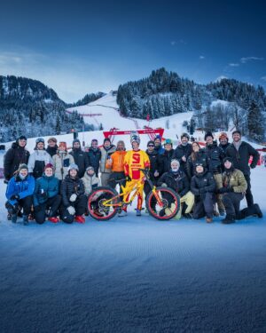Fabio Wibmer Instagram - Huge shout out to the team behind „THE STREIF“ 🙏
So sick to work with such talented and hard working people on projects like these!
Thanks guys for making this film happen and also thanks to everyone else who was involved in this and is not on the photo 🔥
Enjoy some bts shots.
I‘ll also do a Q&A in my Story - Let me know what you wanna hear about the project