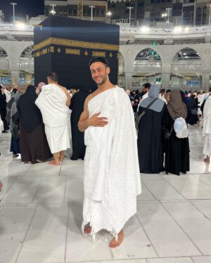 Fady Elsayed Instagram - Alhamdullah for this moment ❤️ 

Since I was young I always dreamed of doing this for my mum and myself and today it was made possible 🤲🏽🕋