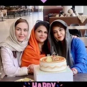 Faghiheh Soltani Instagram - من ، کتی رفیق شفیقم ( متولد ) ، فخری ( خواهرم) 
#تولدتمبارک🎈🎂 
@kathy_nikpouy 
@fakhrisoltani1 
تولدت مبارک کتی قشنگمون 
بمونی برامون ♥️♥️♥️♥️
#بازیگران #بازیگران_زن #کتایون_نیکپوی #فخری_سلطانی #فقیهه_سلطانی