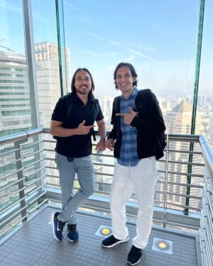 Faizal Hussein Instagram - With my boss for today @jehan_miskin at KLCC bridge
 
#petronas 
#petronascommercial 
#merdekacommercial