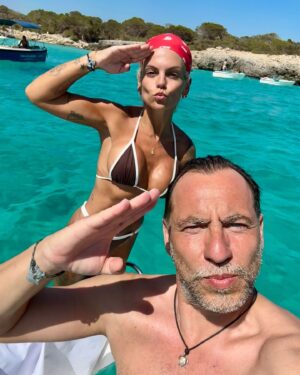 Fanny Rodrigues Instagram - 📍 Menorca 

@agenteviagens_carlos