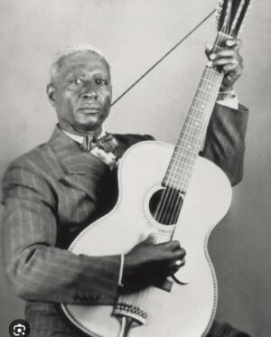 Fantastic Negrito Instagram - I was born 56 years ago on the same day as the great magnificent pioneer of sound  @officialleadbelly. The suit I am wearing was purchased 20 years ago and it still fits! There are ups, and there are downs, this is what gives the music the sound! 
Family and friendship are what matter the most. Your people portfolio is far more important than your financial portfolio. Who am I to give advice? 🤣 I walk 7 miles every day I hike I try to drink lots of water. My greatest enemy is Sugar. I try hard every day I fail most of the time, but I never give up and I keep trying, and the most important thing in this world is gratitude. Being grateful for the good and the bad because a lot of times the bad is our greatest teacher. Come on out February 8 and ninth at the @thechapelsf SF and bring me a little gift. 
I love most of you

📷 @arielnavaphotography